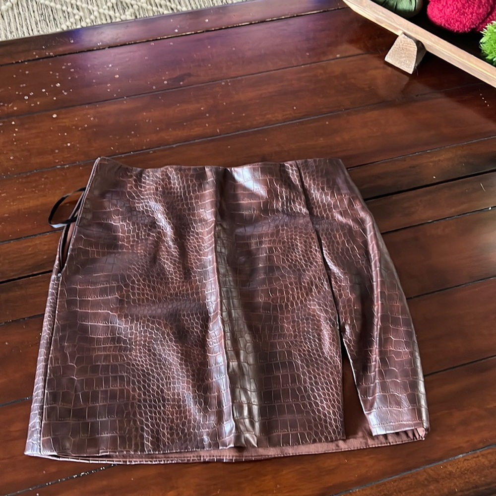 Pleather mini snake alligator skin print side zip like new condition brown XS